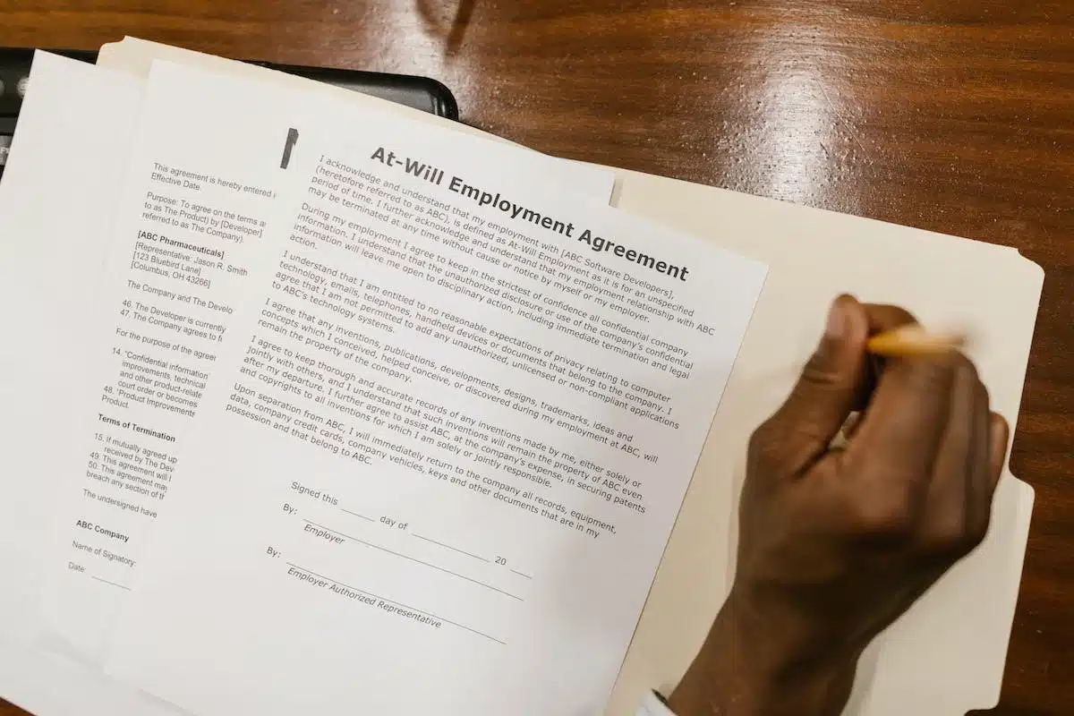 contrat travail