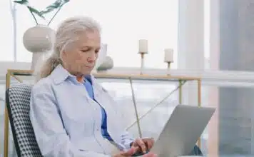 Du salariat à l’entrepreneuriat : comment réussir sa transition avec le cumul CDI et freelance